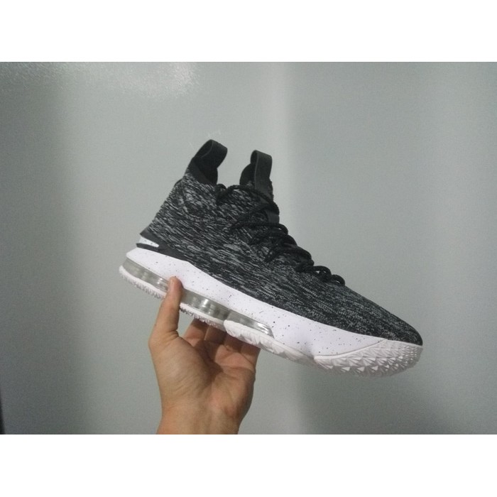 Sepatu Basket Nike LeBron 15 Black White Hitam Putih