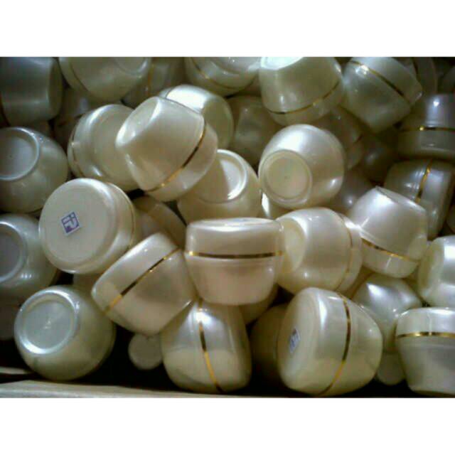 

Colagen mutiara ip skincare (ecer)