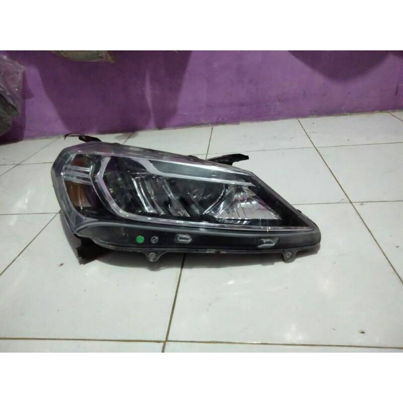 Headlamp Daihatsu New Sirion
