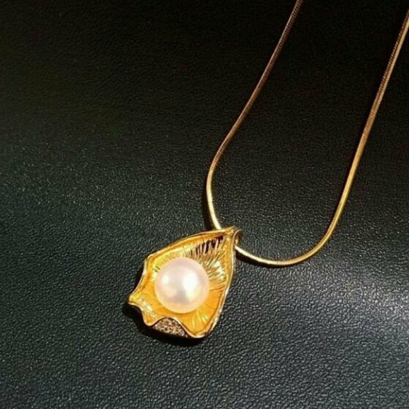 Kalung Mutiara Asli Kerang Terbuka Gold