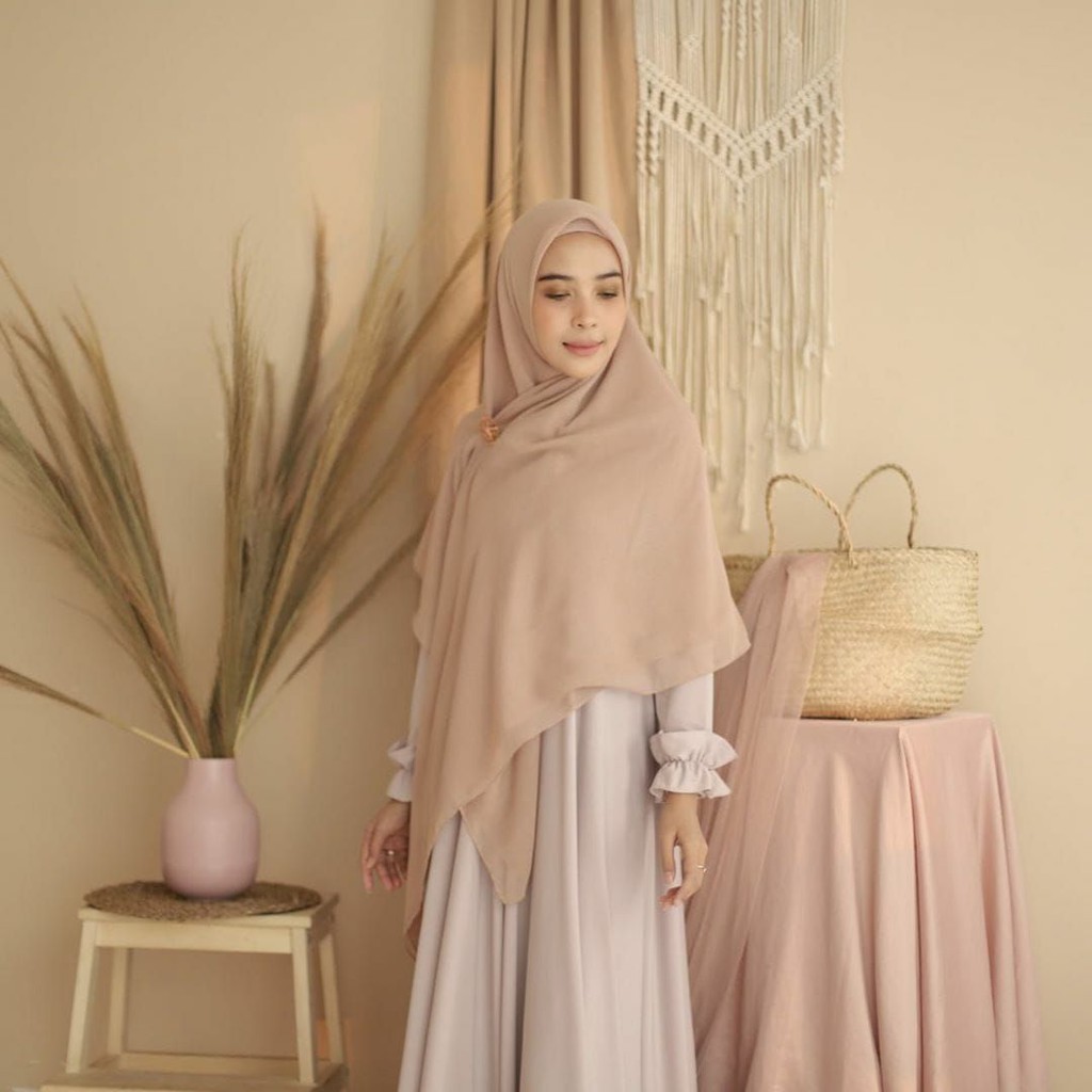 

Irsalina Paris Scarf Syar'i Latte