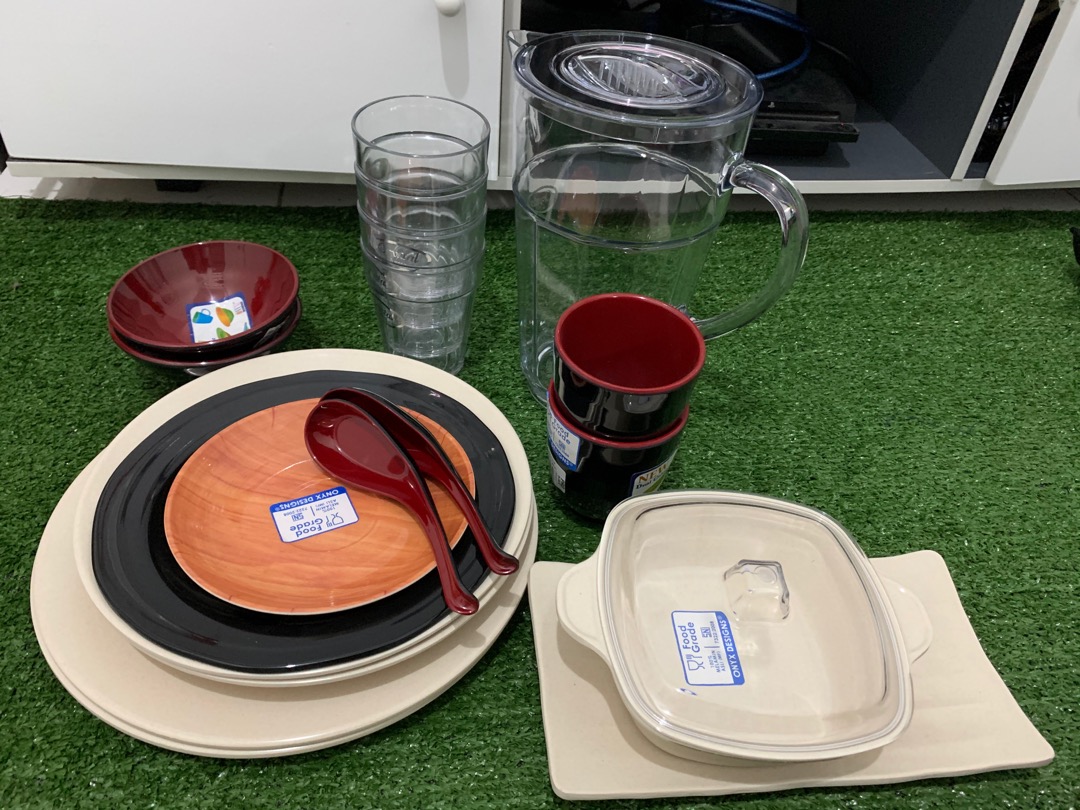 Onyx Set Teko Air Eskan / Pithcer Set (1 Pithcer 1.8 L & 4 Gelas 300 Ml)