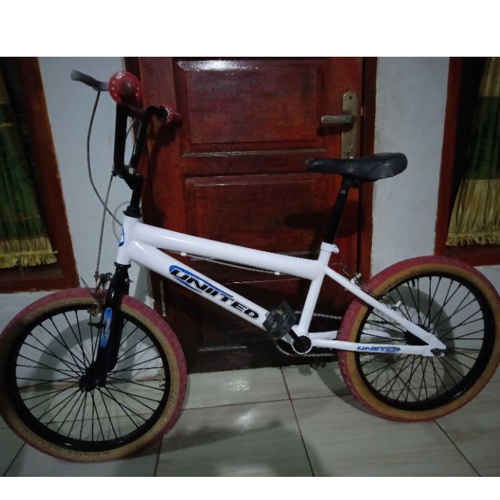 Atlantis bmx 20 inch Sepeda Anak laki bekas