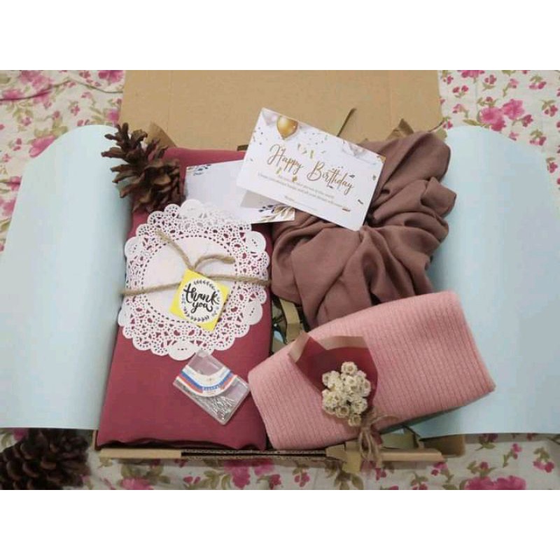 

HAMPERS GIFT BOX/HAMPERS HIJAB/KADO HIJAB WANITA MURAH