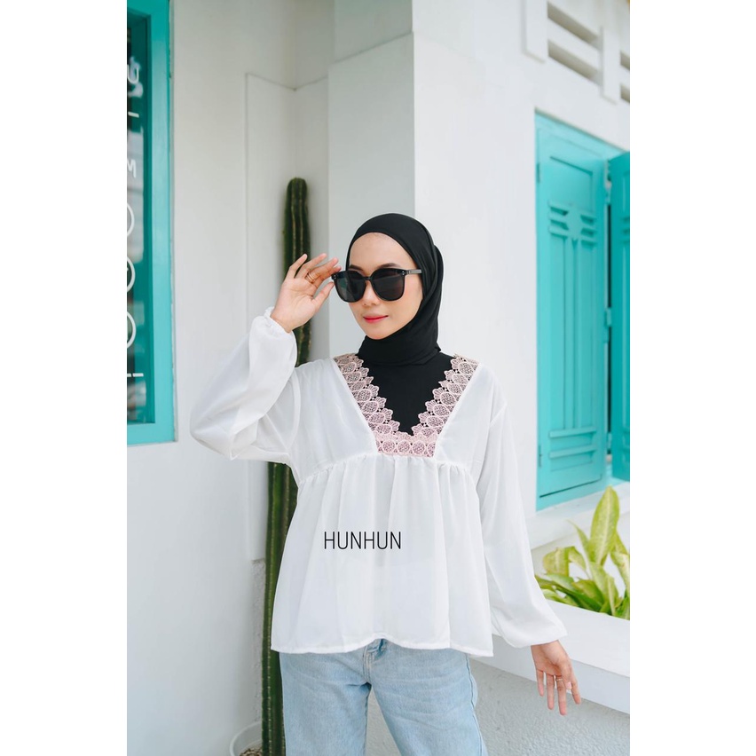 Yoona Blouse Renda Haruka Blouse Yoona nadin Blouse Renda Premium High Quality Hits Ootd Selebgram Fashion Grosir Pusatgrosir_solo