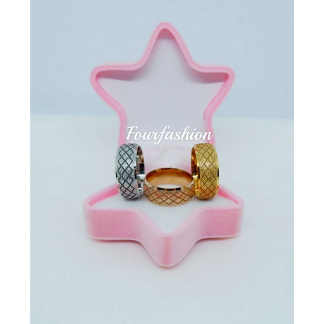 Fourfashion Cincin Couple Titanium Motif Jaring Pasir PAI023