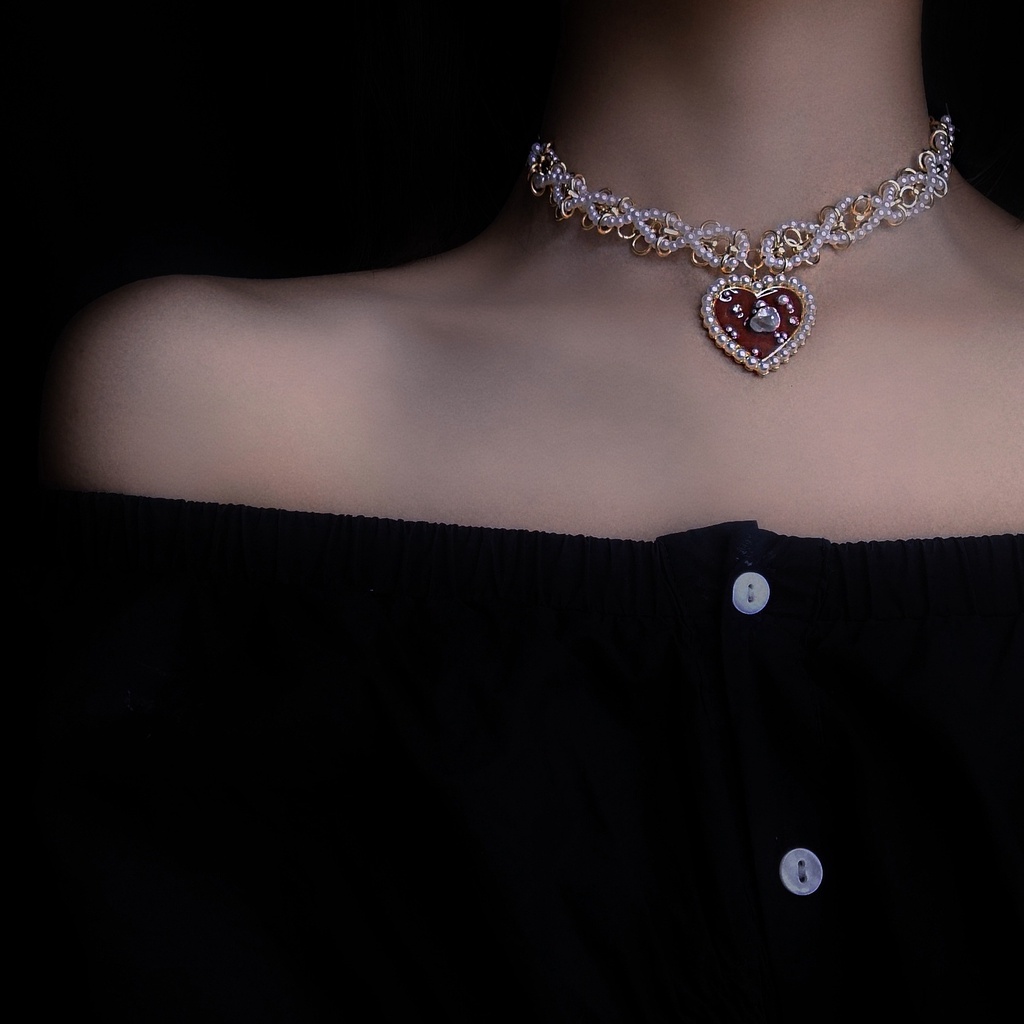 Kalung Choker Rantai Klavikula Hias Mutiara Imitasi Hati Merah Gaya retro Perancis Untuk Wanita