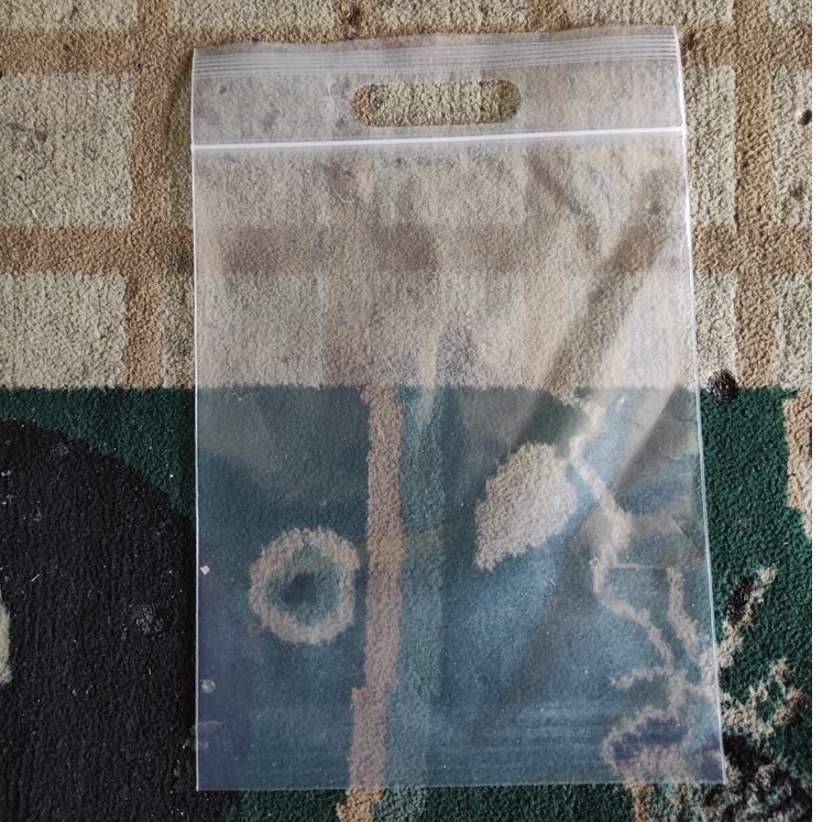 Tas Kantong Plastik klip plong zipper 20 / Plastik Pond ziplock packing tebal hitam putih transparan