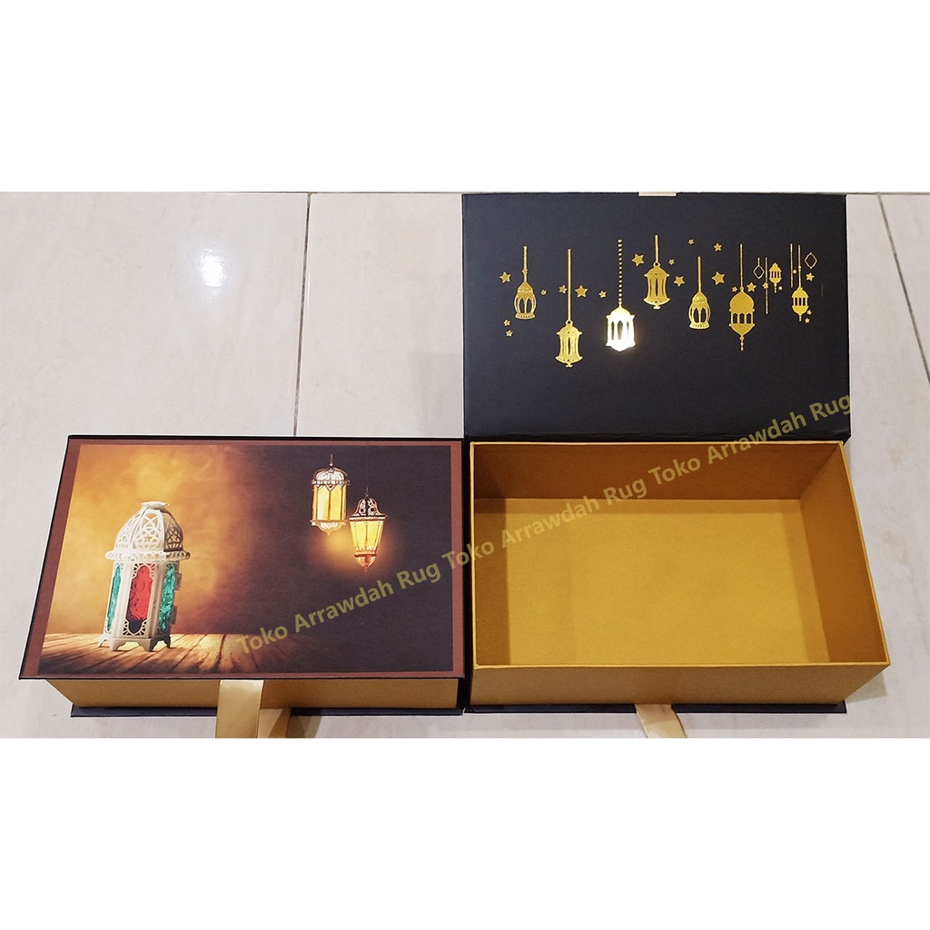 

Box Hampers/Hampers Kue/Hampers Kosong + Kartu Ucapan - B