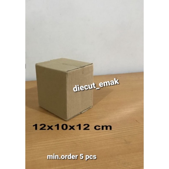 

Kardus / box /:12x10x12 cm / karton packing polos baru ST