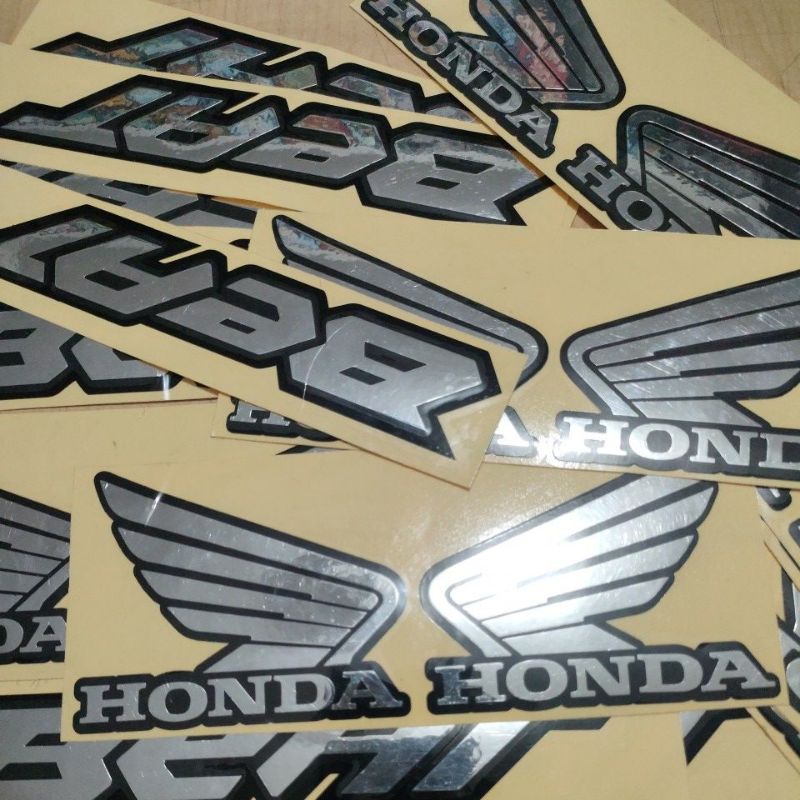 Stiker Satu Set Logo Honda Beat dan Vario