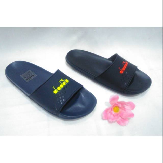 Sandal pria Diadora XV hitam, navy