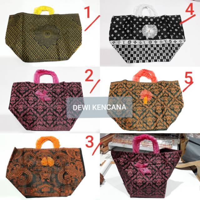 

Tas Kain Motif/ Tas Syahrini/ Tas Spunbond Kibir Uk. 22x22cm Goodie Bag Motif