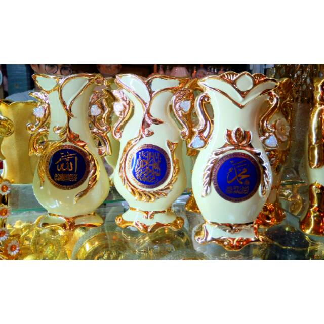 Pajangan vas keramik