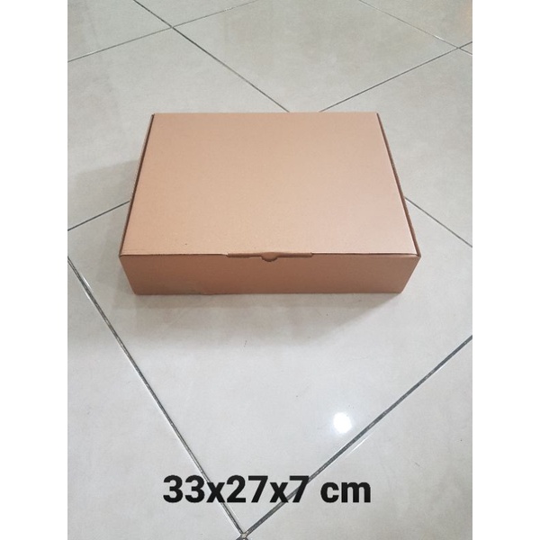 

Kardus Box uk. 33x27x7 cm Kotak Karton Die Cut