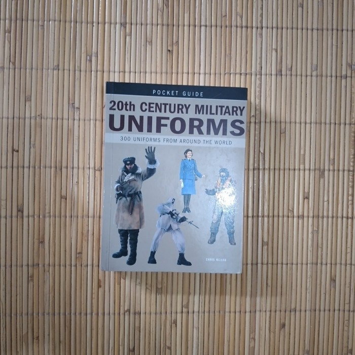 

Original 20th Century Military Uniforms - Pocket Guide Hobby & Interest Book Import