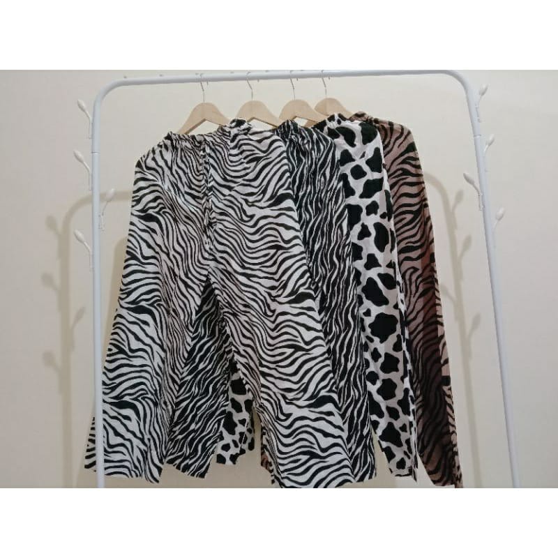 KULOT ZEBRA//KULOT ANIMAL MOTIF ZEBRA//KULOT HIGHWAIST RAYON