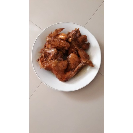 

Ayam siap goreng ekoran ukuran 800 gram
