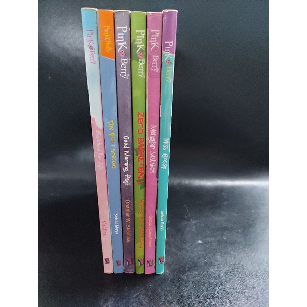 [PRELOVED / KOLPRI] Novel Indonesia - Pink Berry Club (PBC)