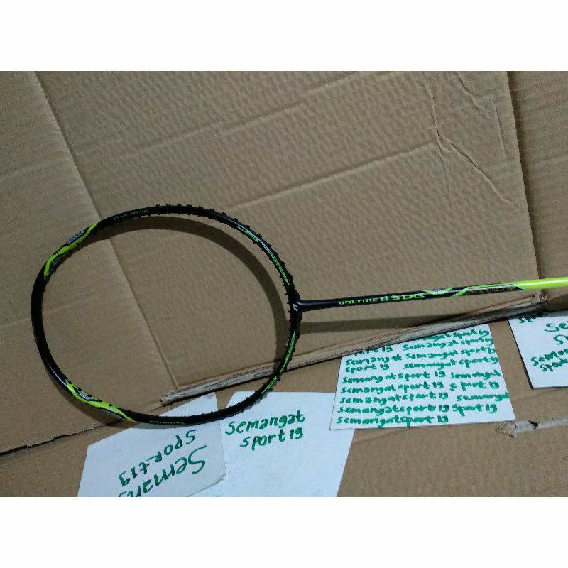 voltric/0.5/dg/yonex/original/raket/badminton/bulutangkis/0.5dg/0,5