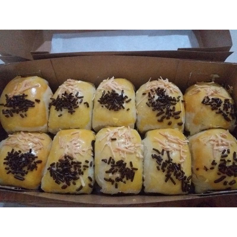 

BOLEN PISANG 10 PCS /COKLAT/COKLAT KEJU