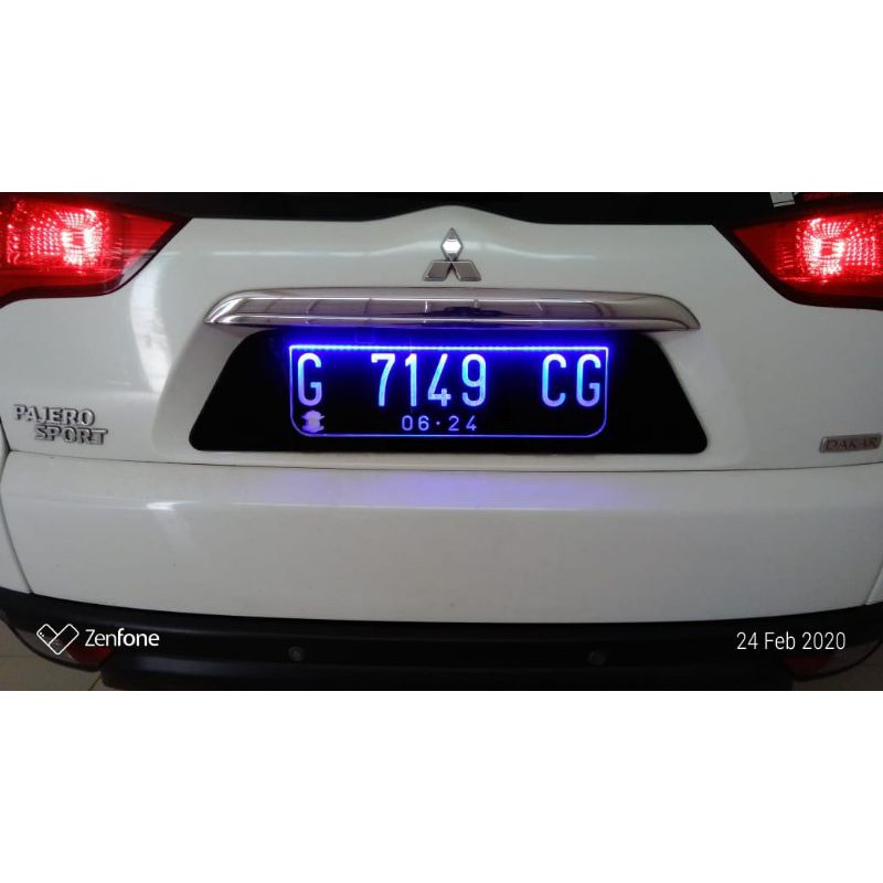 PLAT NOMOR MOBIL AKRILIK NYALA BIASA