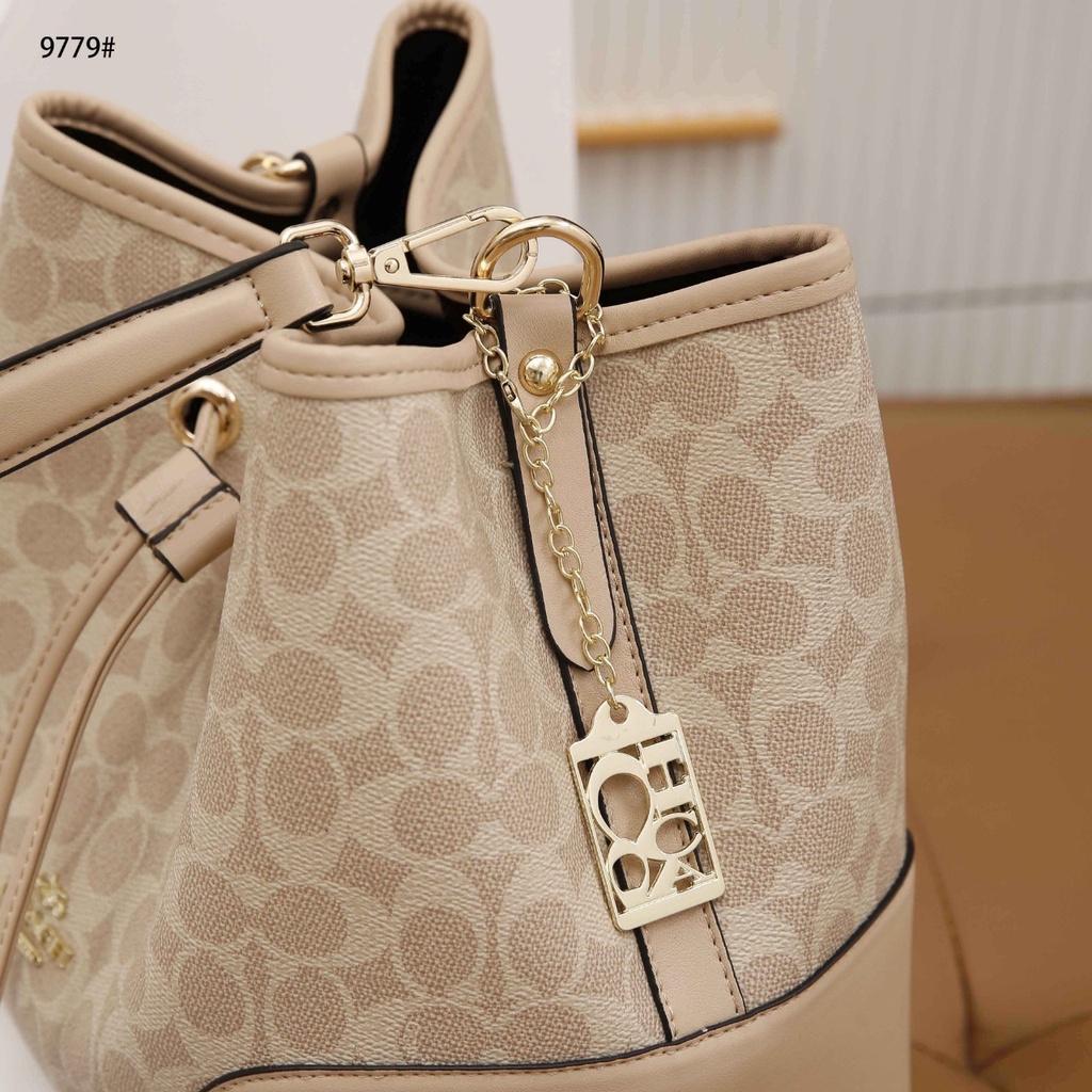 Signature Bucket Bag Top Handle Shoulder Bag 9779