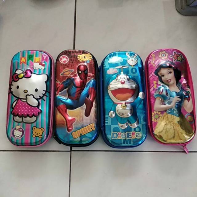 

Tempat Pensil 2D Karakter