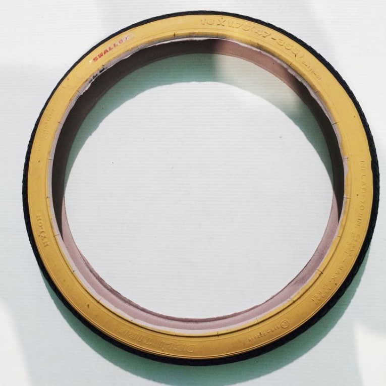 Ban luar sepeda 18 x 1.75 Swallow