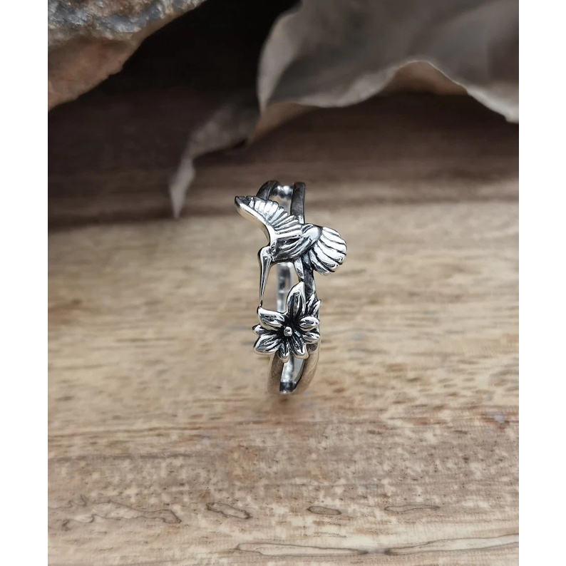 Cincin Desain Burung Kolibri Bahan alloy Gaya retro Kasual Untuk Pria Dan Wanita