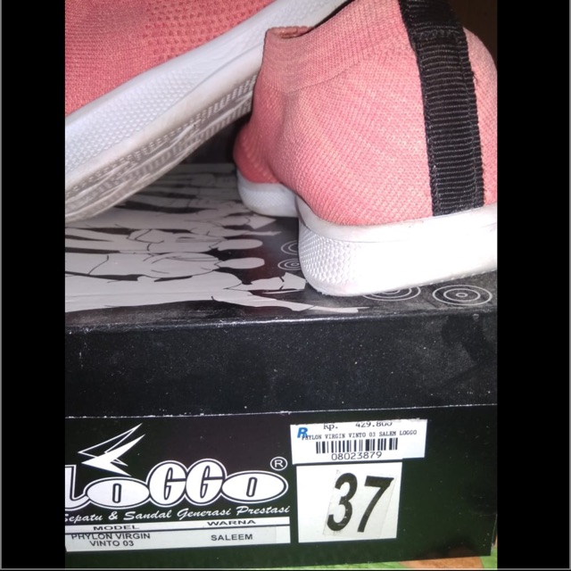 Sepatu sport Loggo (preloved)