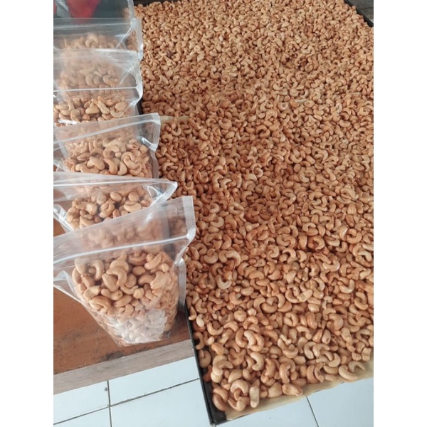 

Kacang Mete Kacang Mede Goreng 1 kg dan 500 gram