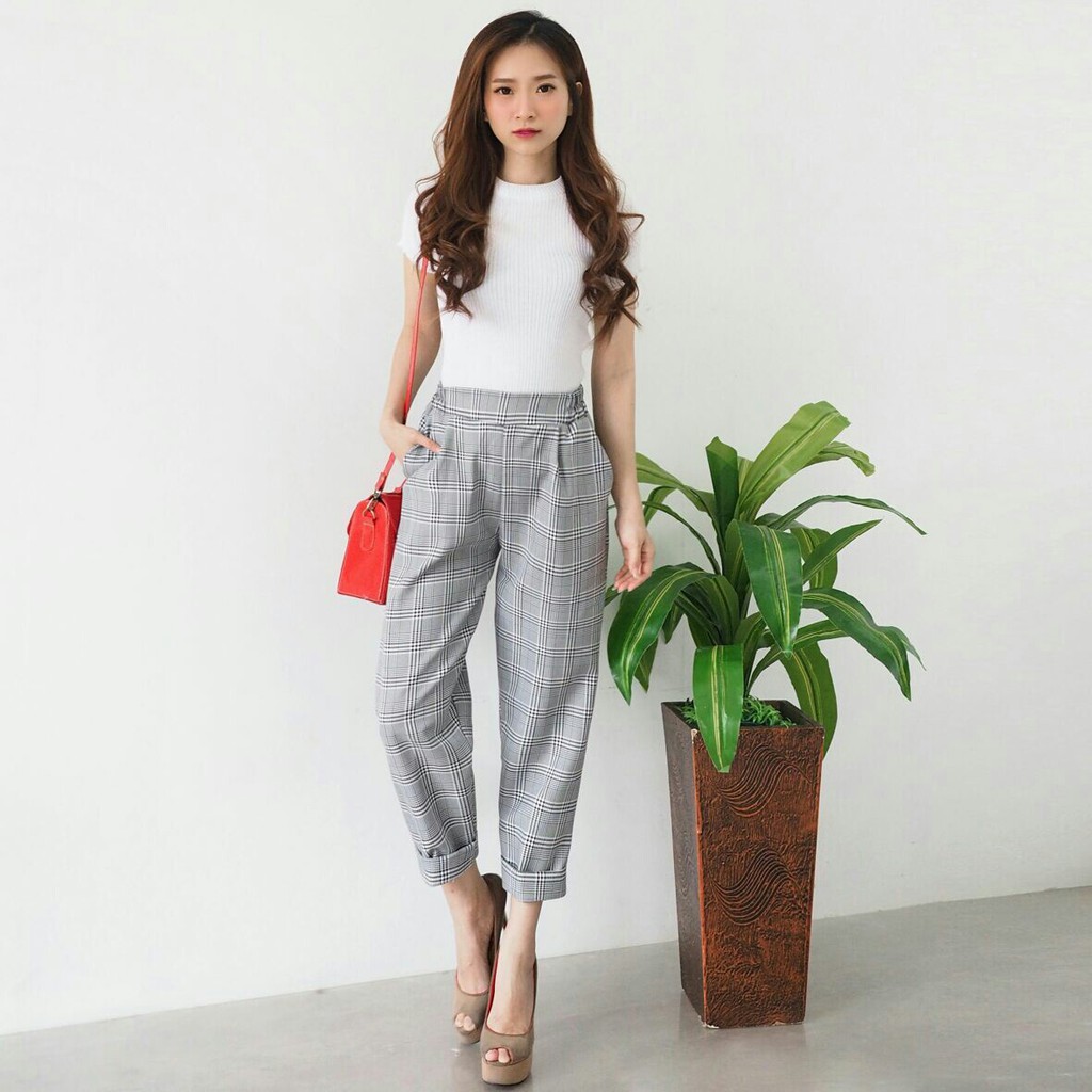 Celana Wanita Bershka Chino