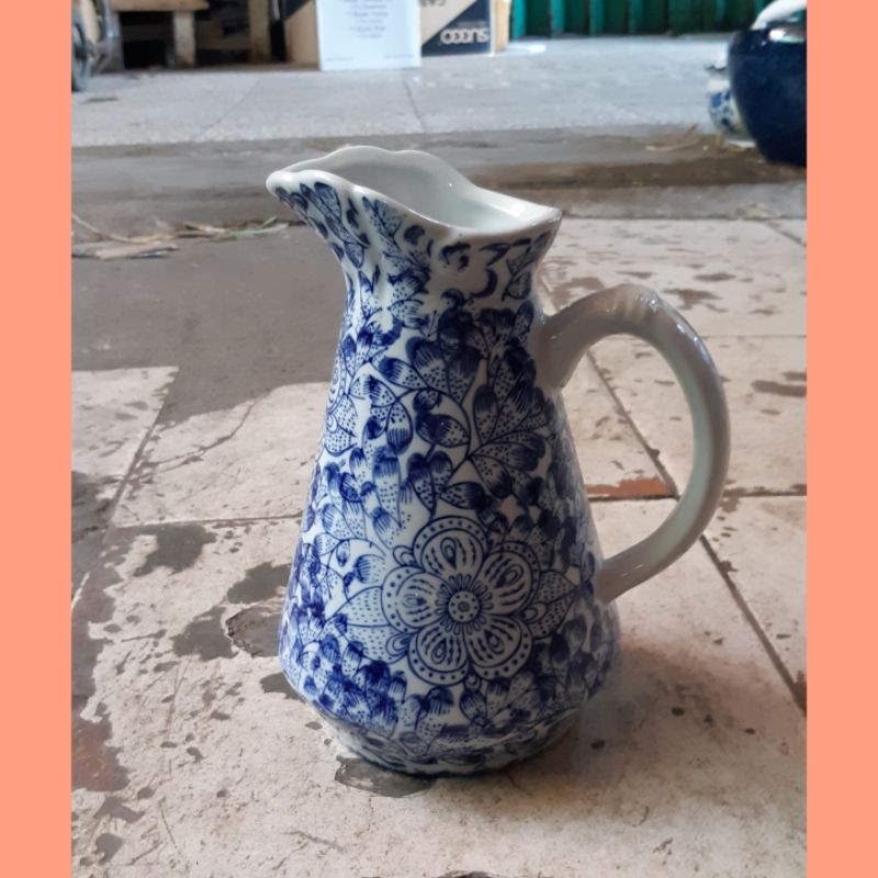 Jual pajangan lemari kaca/Jual pajangan import/Dekorasi keramik/Pajangan biru putih