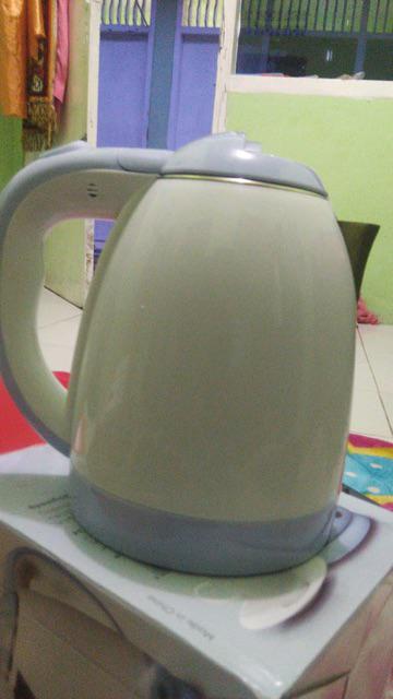 Electric Kettle Pisces Teko Listrik 1,2Liter Pemanas Air 