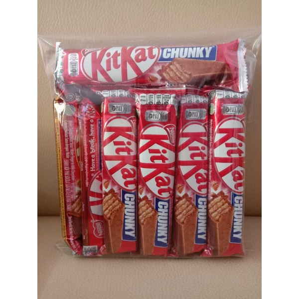 

Wafer kitkat chunky 38gr isi 12pcs rasa cokelat original murah