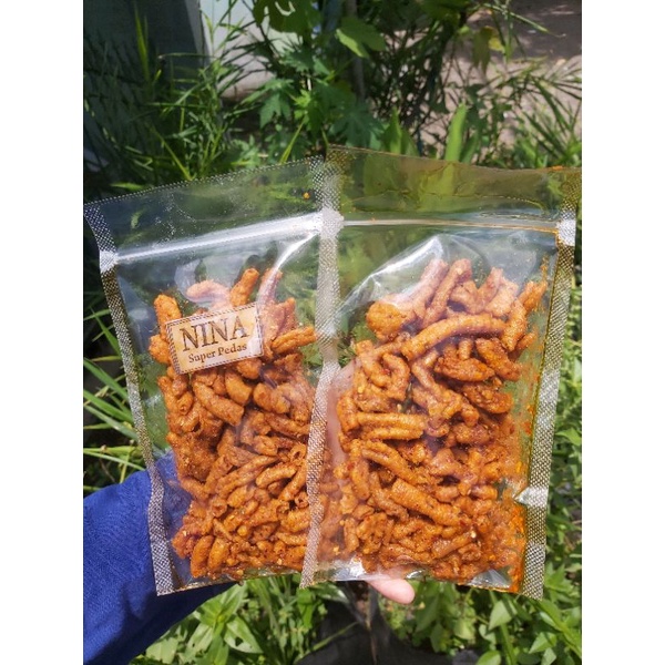 

USUS CRISPY EXTRA PEDAS DAUN JERUK 100 GRAM (NINA)