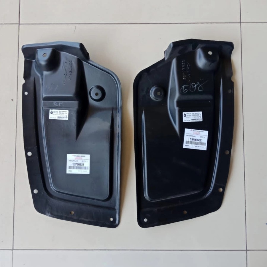 INNER FENDER KARPET LUMPUR BELAKANG PAJERO SPORT 2009-2015 ORI ASLI MI