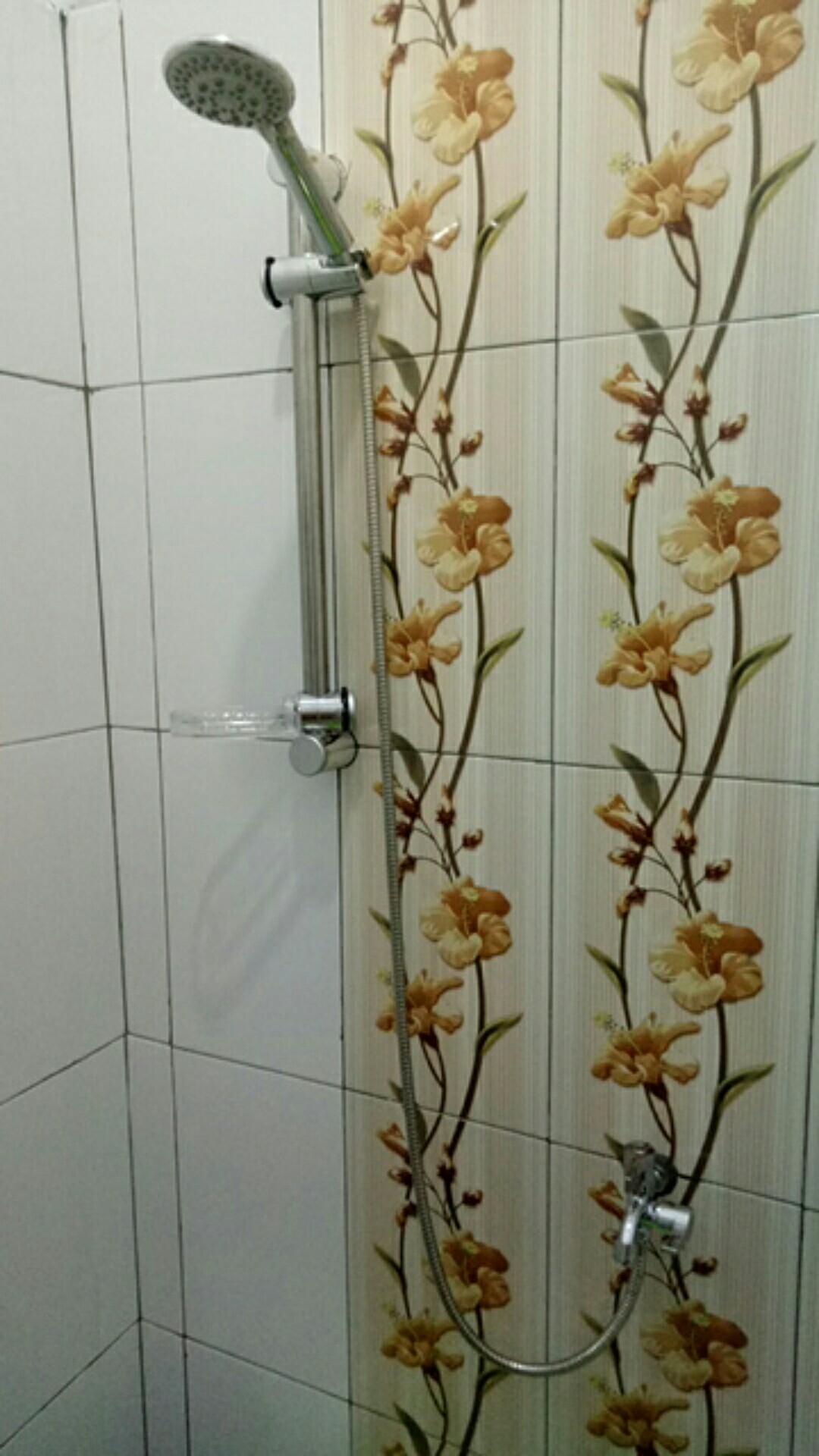 Promo Shower Tiang Set 60 Cm Handshower Set 5 Fungsi Plus Tempat Sabun Termurah