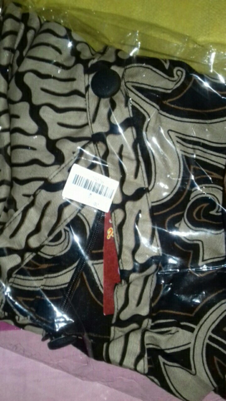 Atasan Batik Wanita Blouse Motif Kangkung Kombinasi Motif Parang Warna Coklat Muda Terlaris 2021