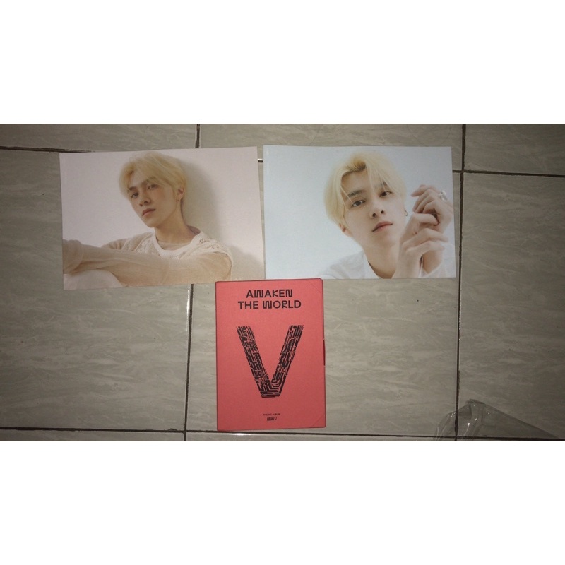 ALBUM ONLY WAYV AWAKEN THE WORLD AWAKEN VER MERAH VER + POSTCARD HENDERY SEASON GREETING 2021 SG21 P