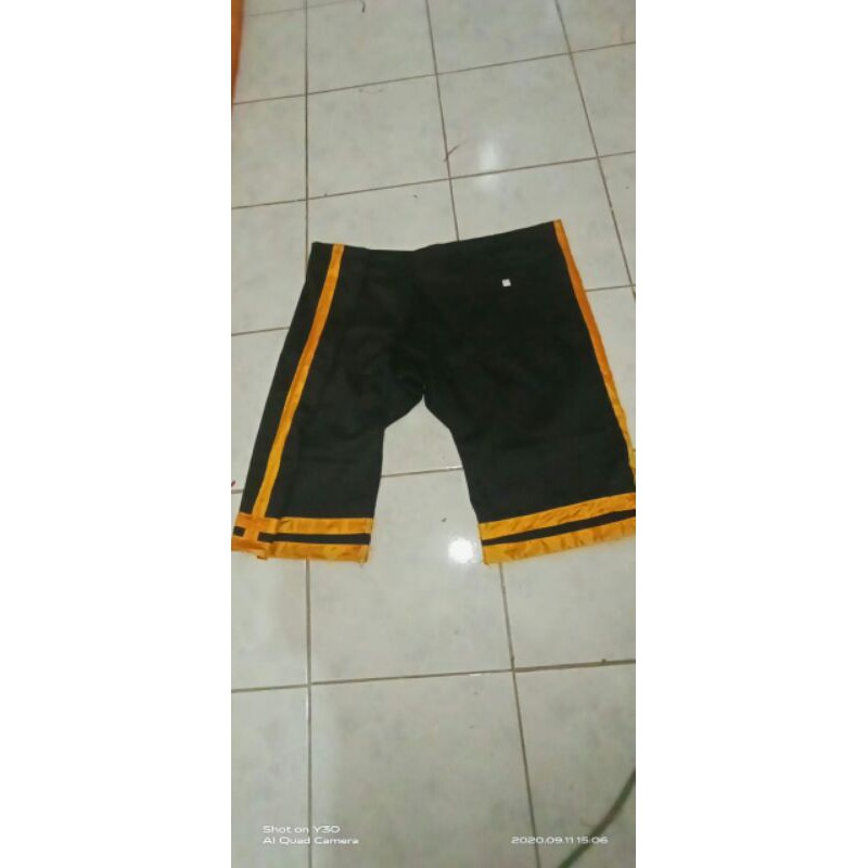Celana bujang ganong plisor emas