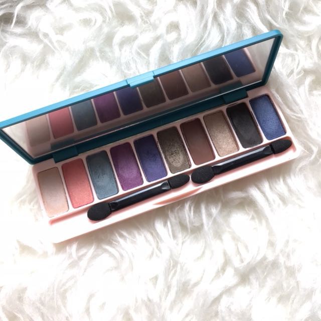 ETUDE HOUSE EYESHADOW PALLETE (BLUE)