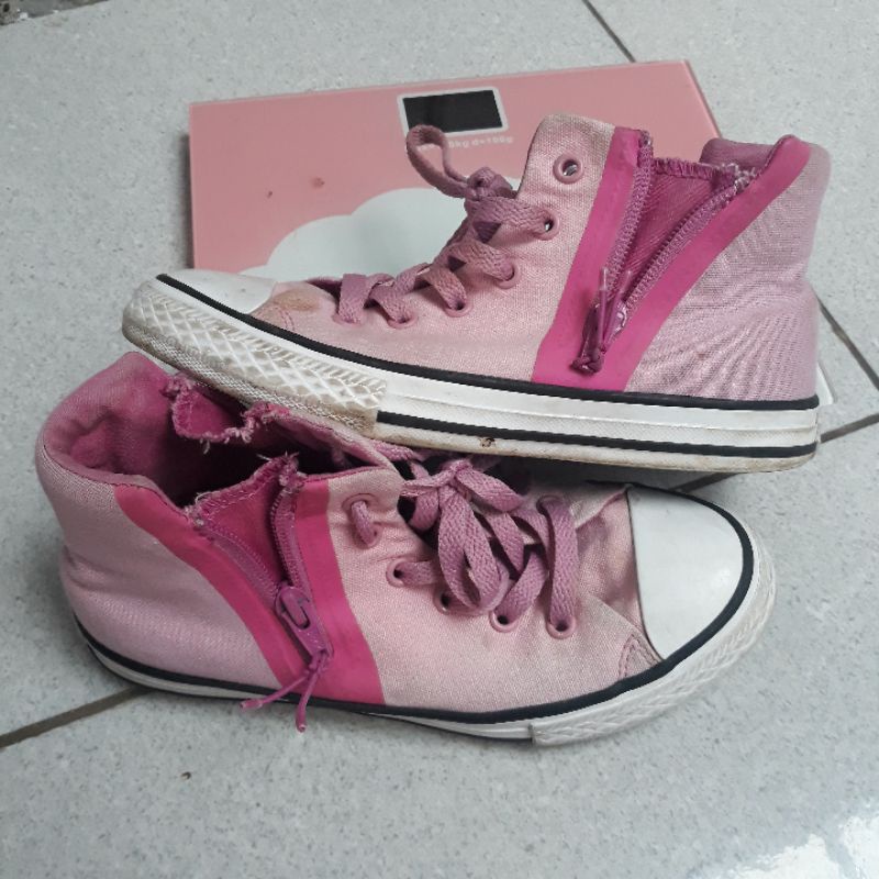 sepatu converse ori