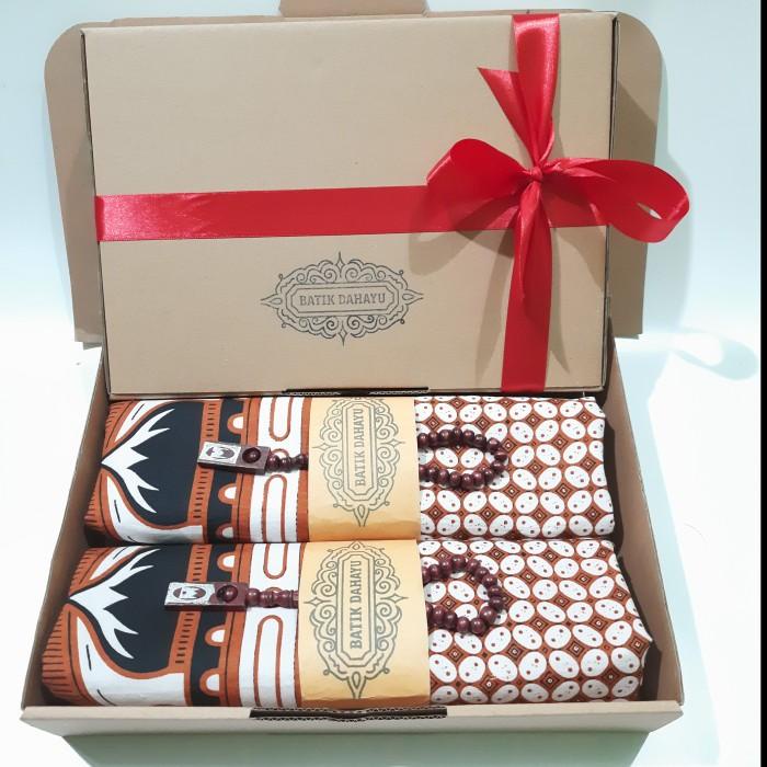 

HAMPERS PARCEL RAMADHAN/LEBARAN/EID MUBARAK SAJADAH BATIK HALUS Best Seller