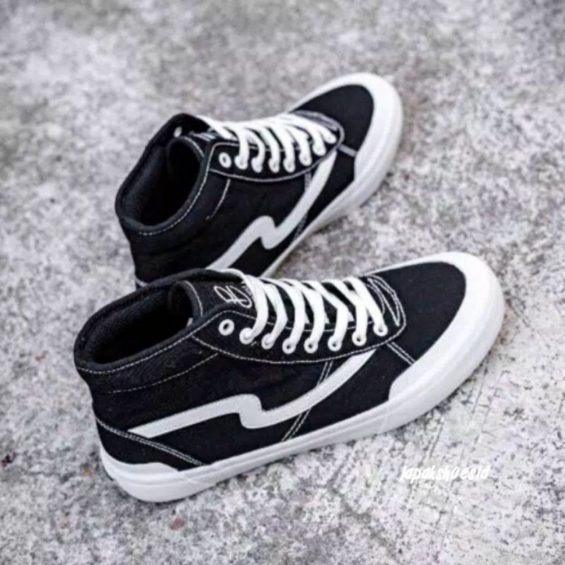 Patrobas Ivan High Black White