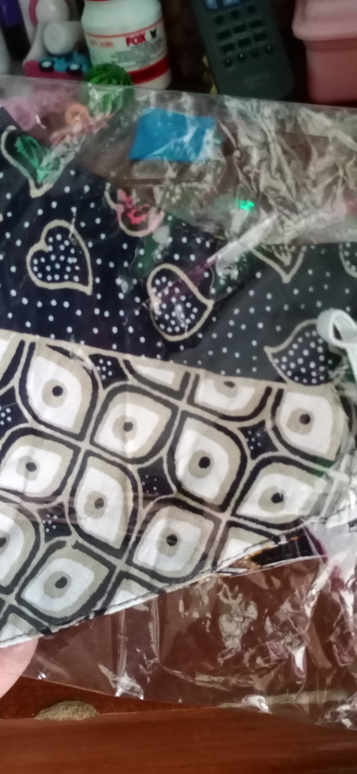 (cod) Masker Motif Batik Solo 2 Lapis Non Medis Earloop Hijab Souvenir Nikah Batik Khas Solo