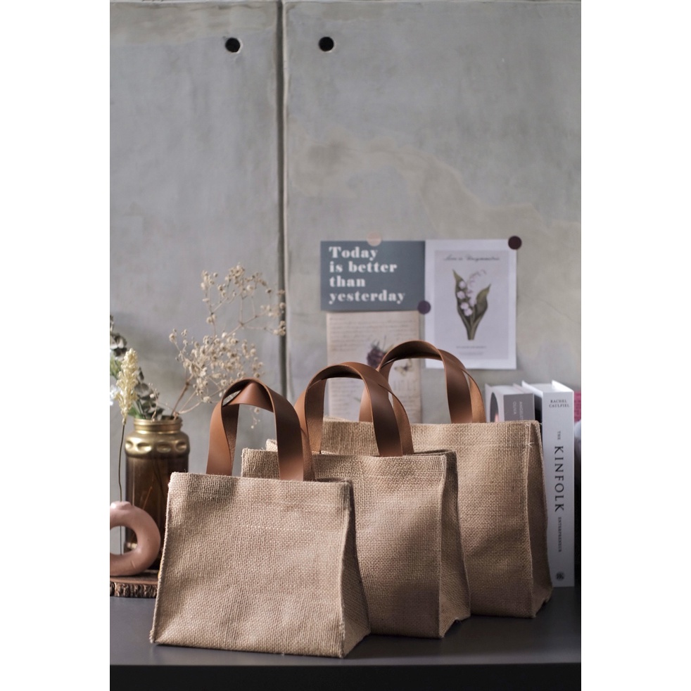 (READYSTOCK) TOTEBAG GONI / TAS GONI / JUTE BAG SIZE L (30x14x25 cm)