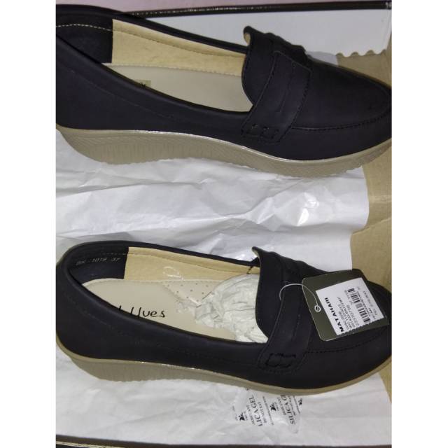 Sepatu wedges st.yves matahari