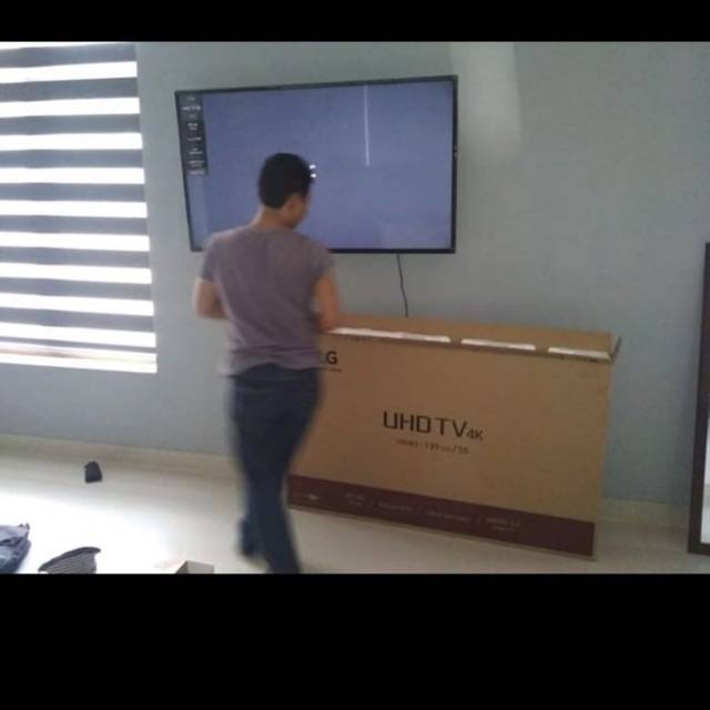 Bracket tv 50 55 60 65 43 inch Pasang oleh teknisi berpengalaman 24jam